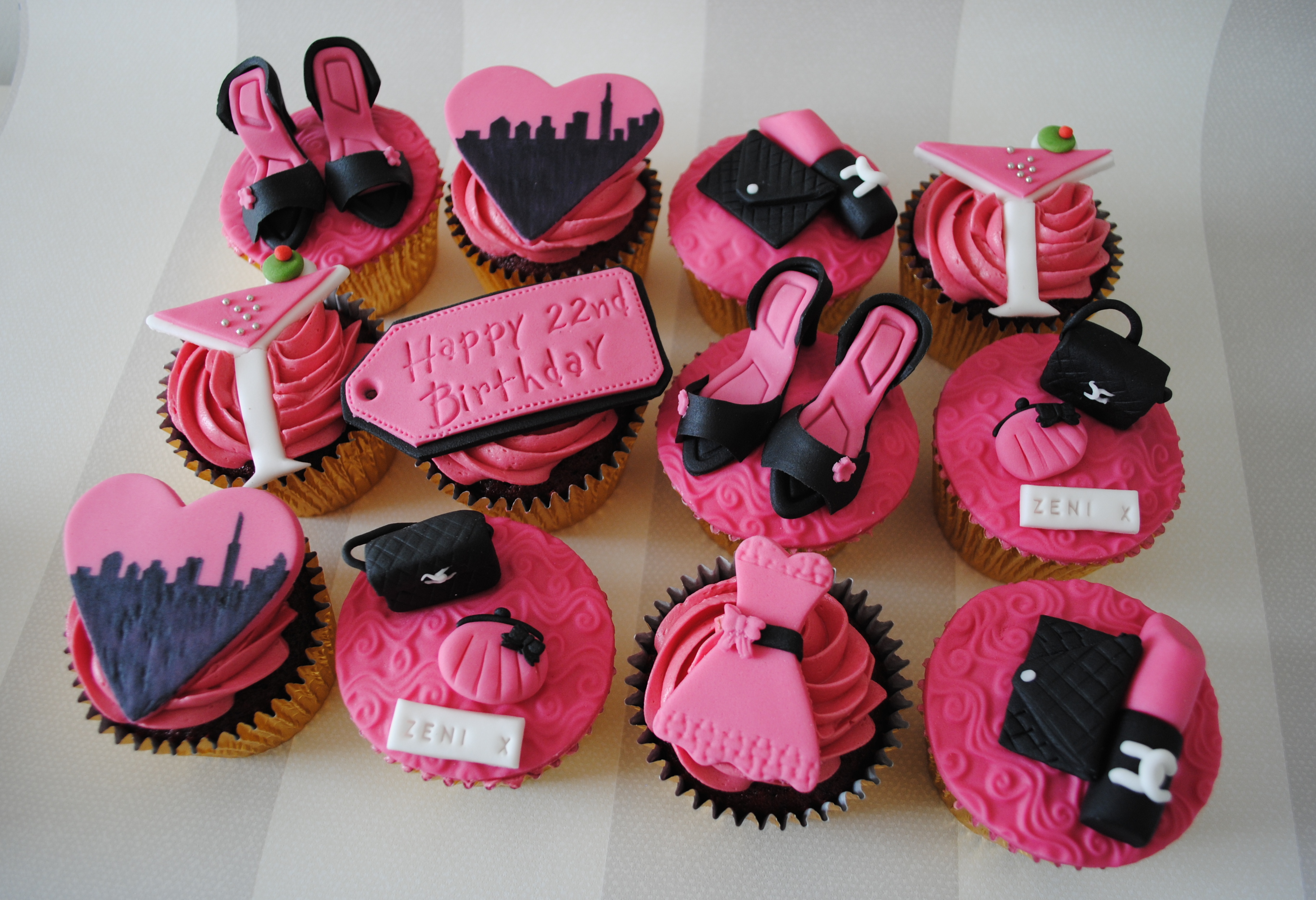 22nd birthday sex and the city cupcakes