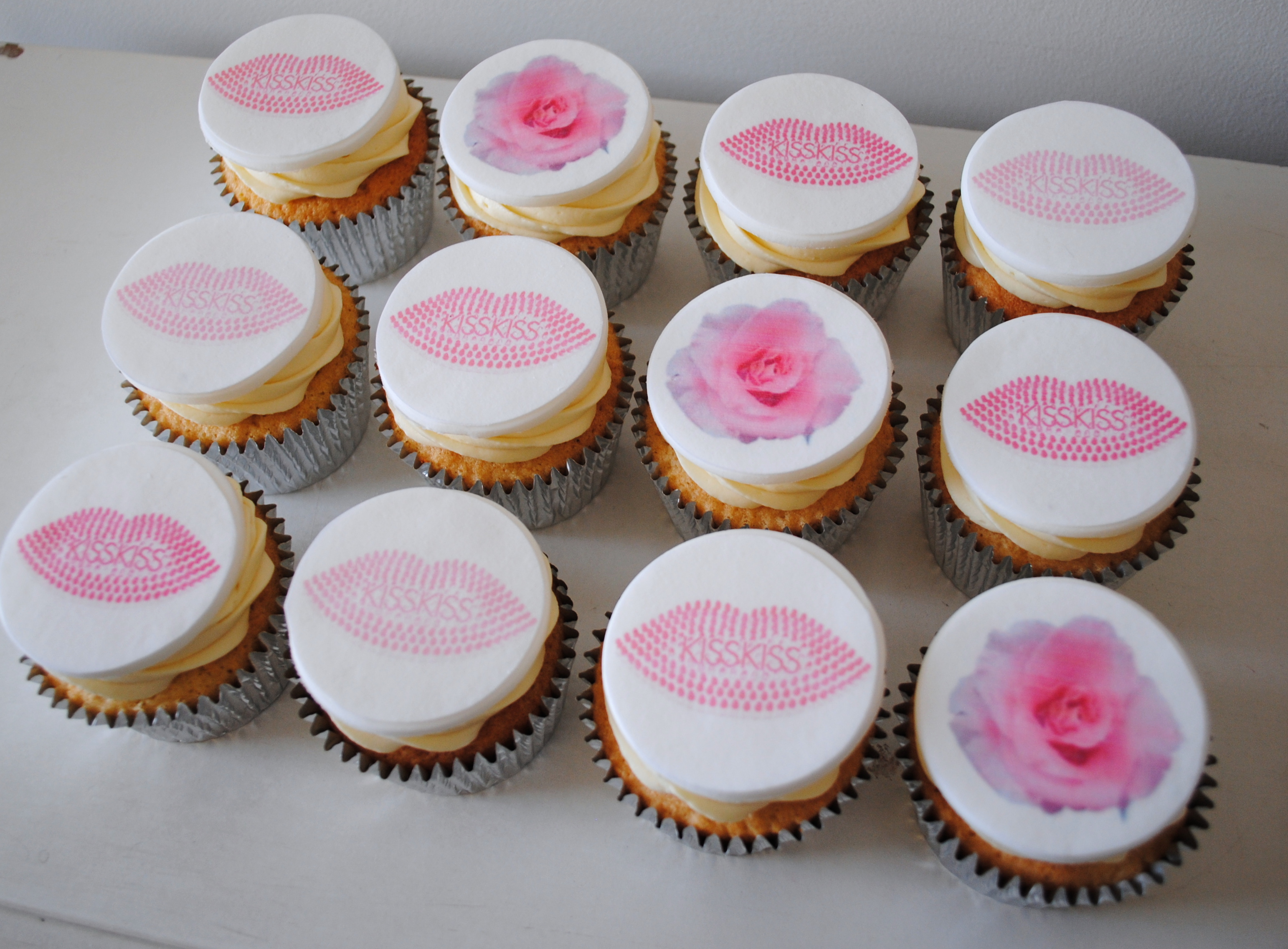 Corporate cucpakes for Guerlain