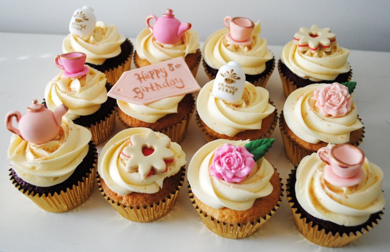 Vintage tea room anniversary birthday cupcakes