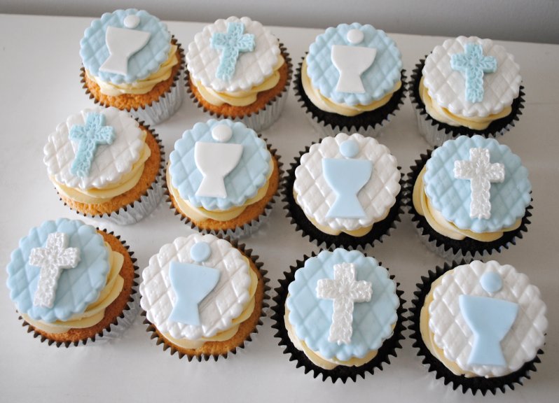 Holy communion cupcakes