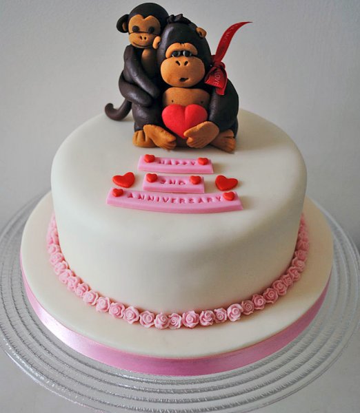 Monkey and gorilla valentines day cake