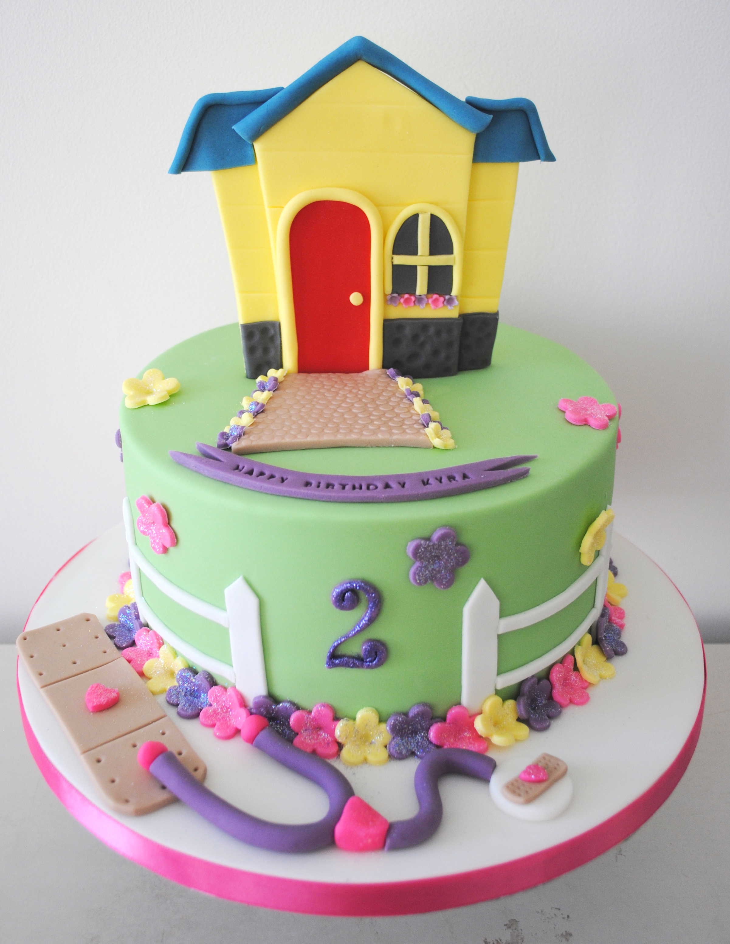 Doc Mcstuffins birthday novelty cake