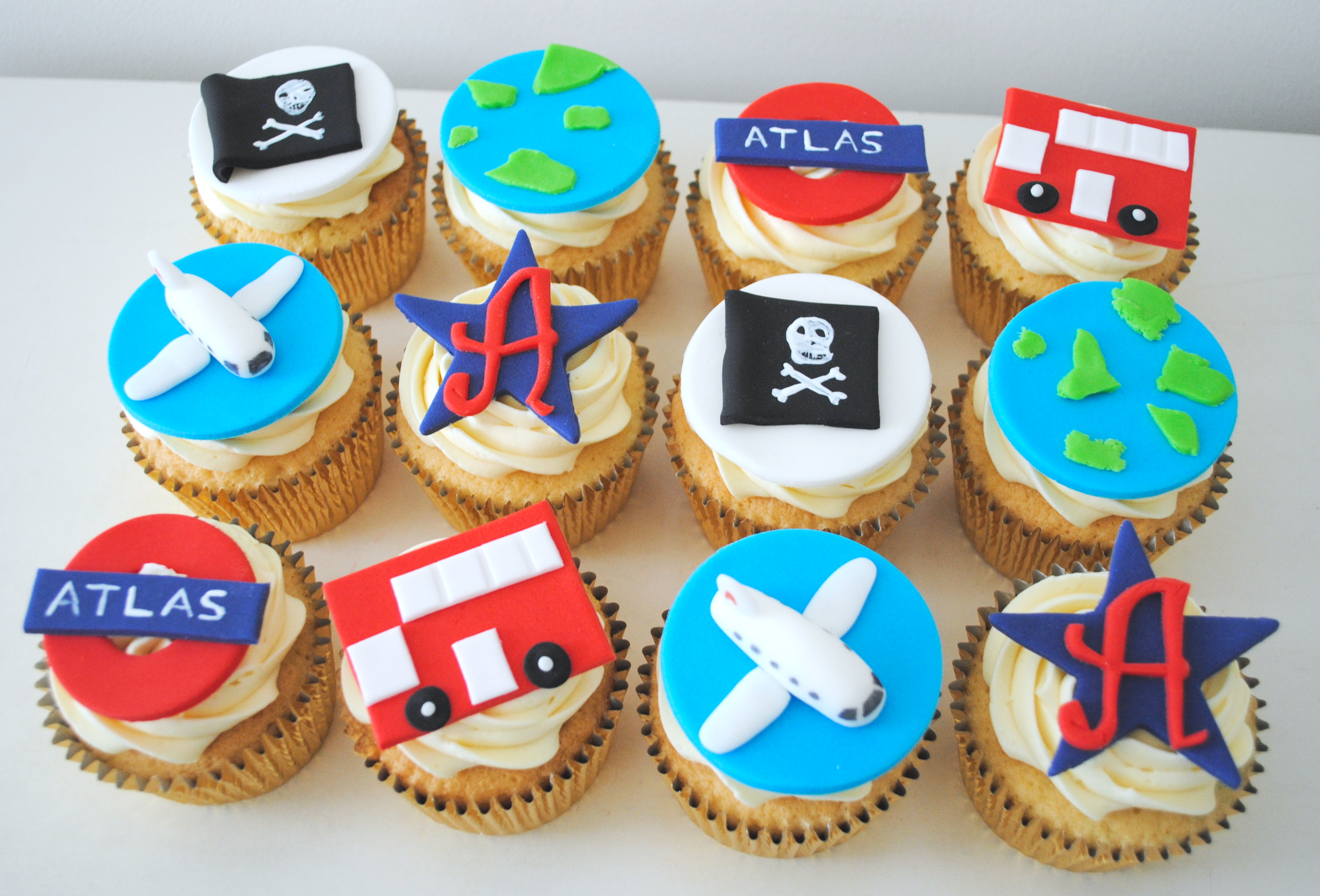 London themed cupcakes