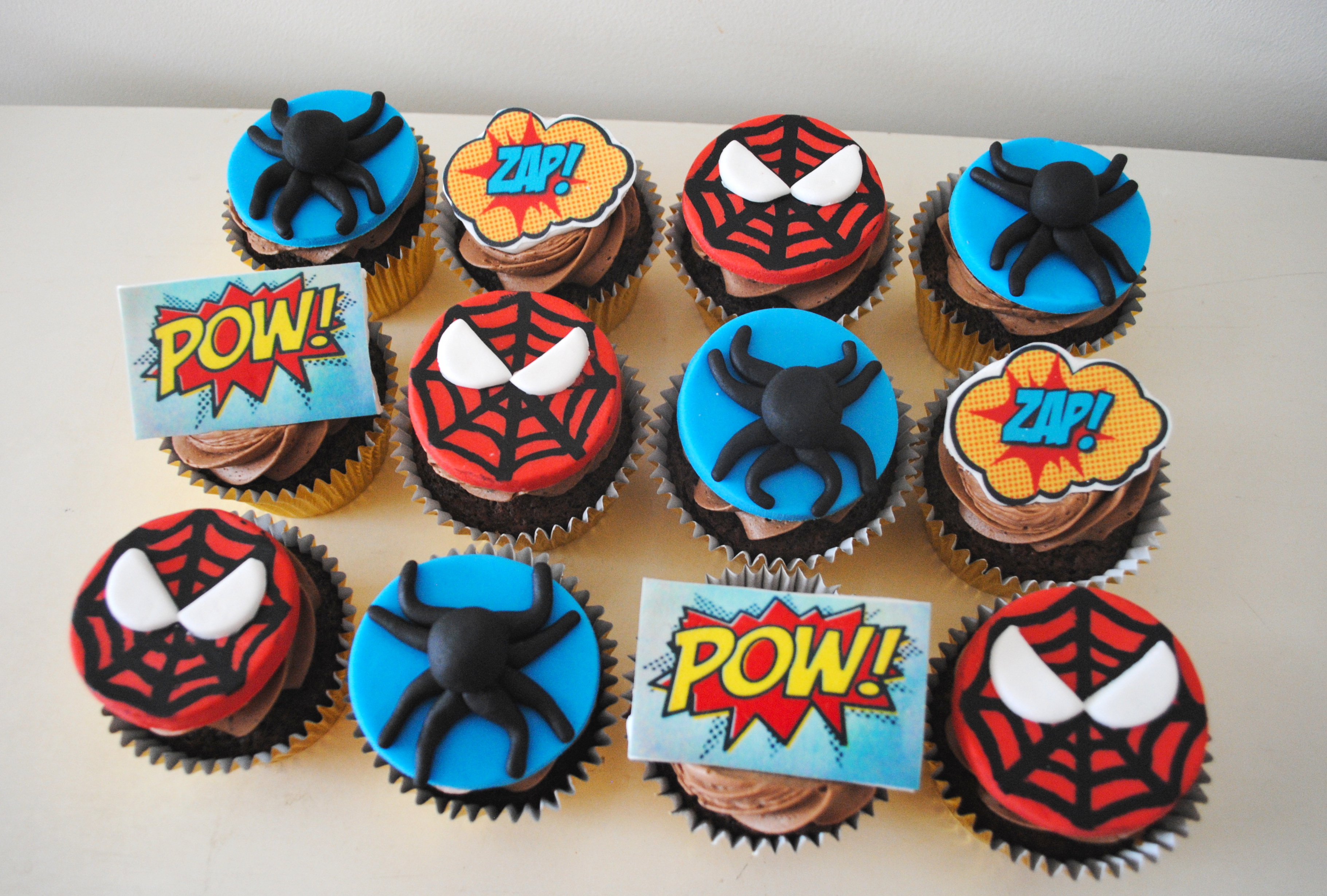 Spiderman marvel birthday cupcakes