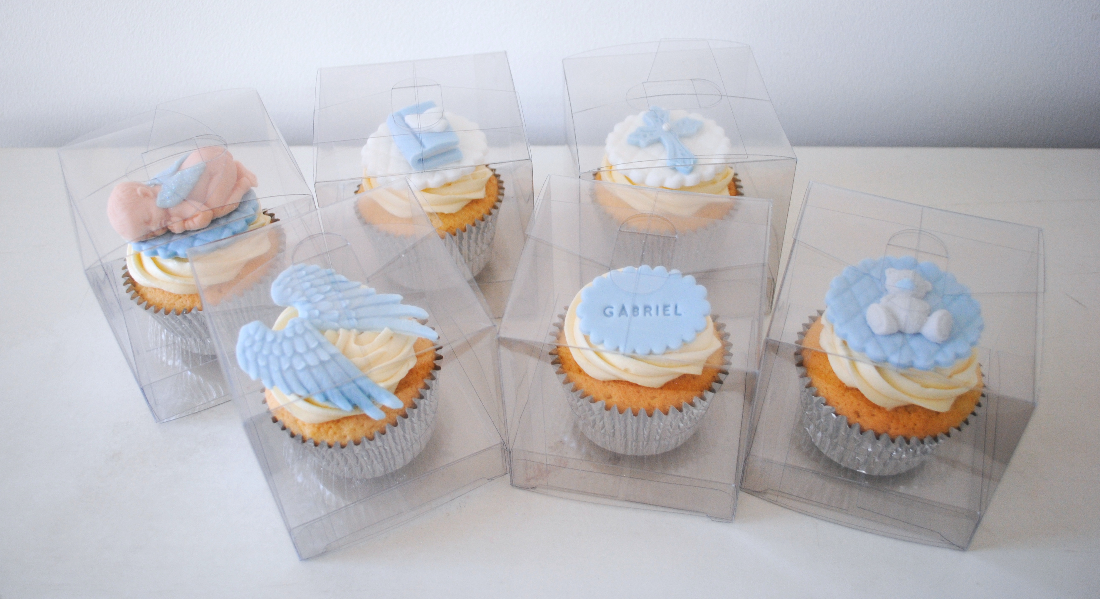 christening boxes cupcakes