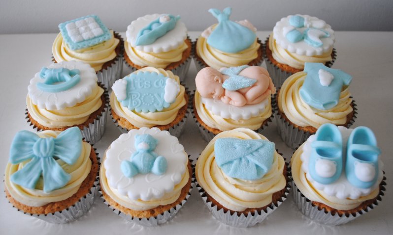 Boy baby shower cupcakes