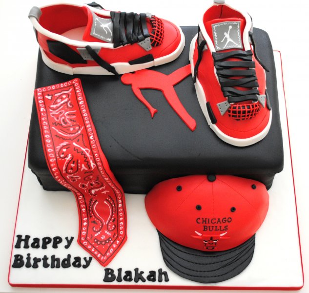 Jordans trainers snapback and bandana cake