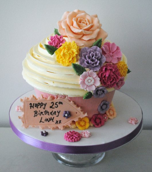 Vintage flower and rose giant cupcake