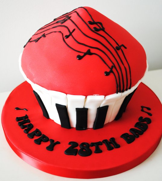 Music piano giant cupcake