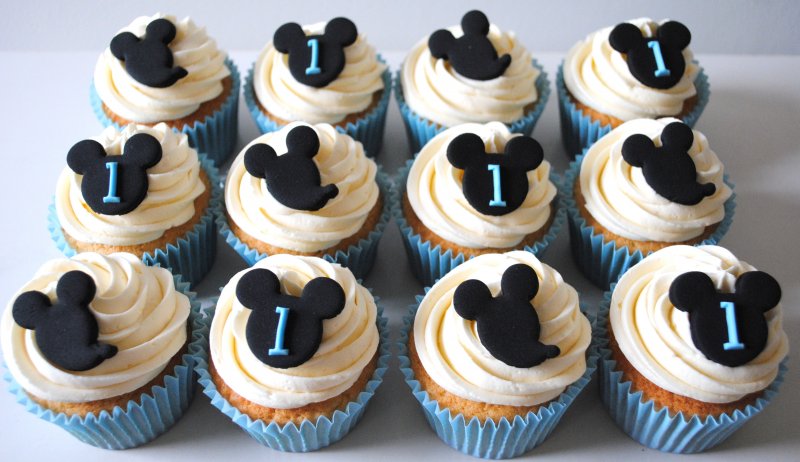 Disney Mickey mouse cupcakes
