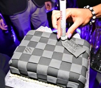 Louis Vuitton wallet cake