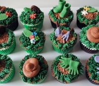 Gardening themed cupcakes