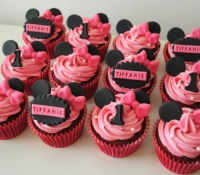 Minnie mouse pink disney cupcakes