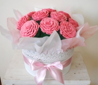 Pink rose giant cupcake bouquet