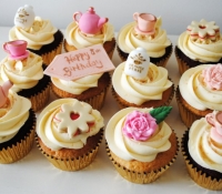 Vintage tea room anniversary birthday cupcakes