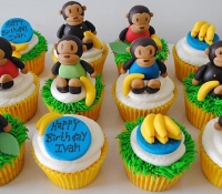 Monkey birthday cupcakes