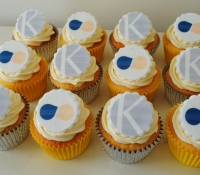 KHT and Stern logo cupcakes