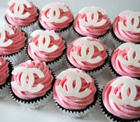 Chanel logo cupcakes