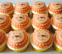 Childrens lion cupcakes