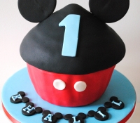 Mickey mouse disney giant cupcake