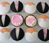 Bride and groom wedding cupcakes