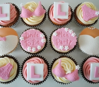 Pink hen party cupcakes