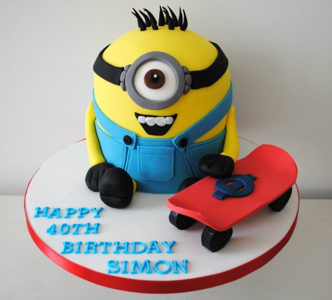 despicable-me-minion-novelty-cake