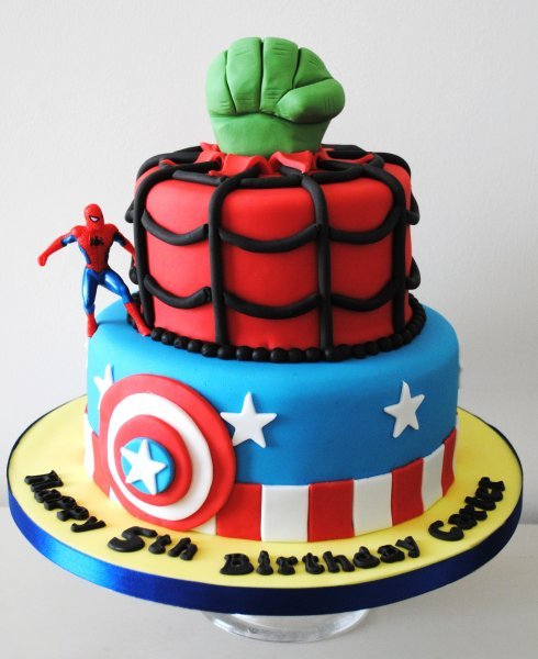 superhero-birthday-cake