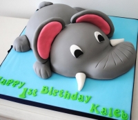 elephant-birthday-cake