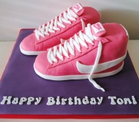 nike-blazer-trainer-birthday-cake