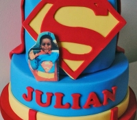 superman-birthday-cake