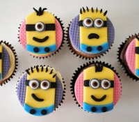 despicable-me-minions-cupcakes
