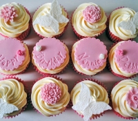girly-pink-cupcakes
