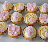 christening-cupcakes (1)