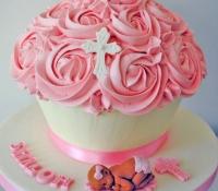 pink-giant-christening-cupcake