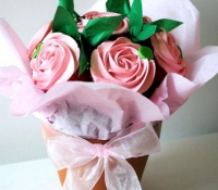 Pink Cupcake Bouquet