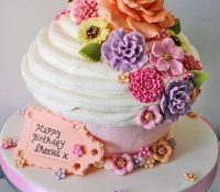 flowers-giant-cupcake (1)