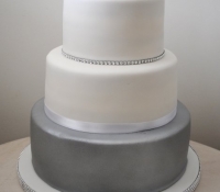 white-and-grey-wedding-cake