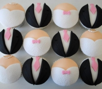 Bride and Groom Wedding Cupcakes